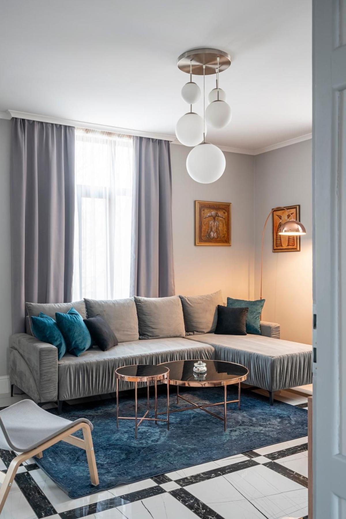Landmark Luxe 2br With Parking * Sofia