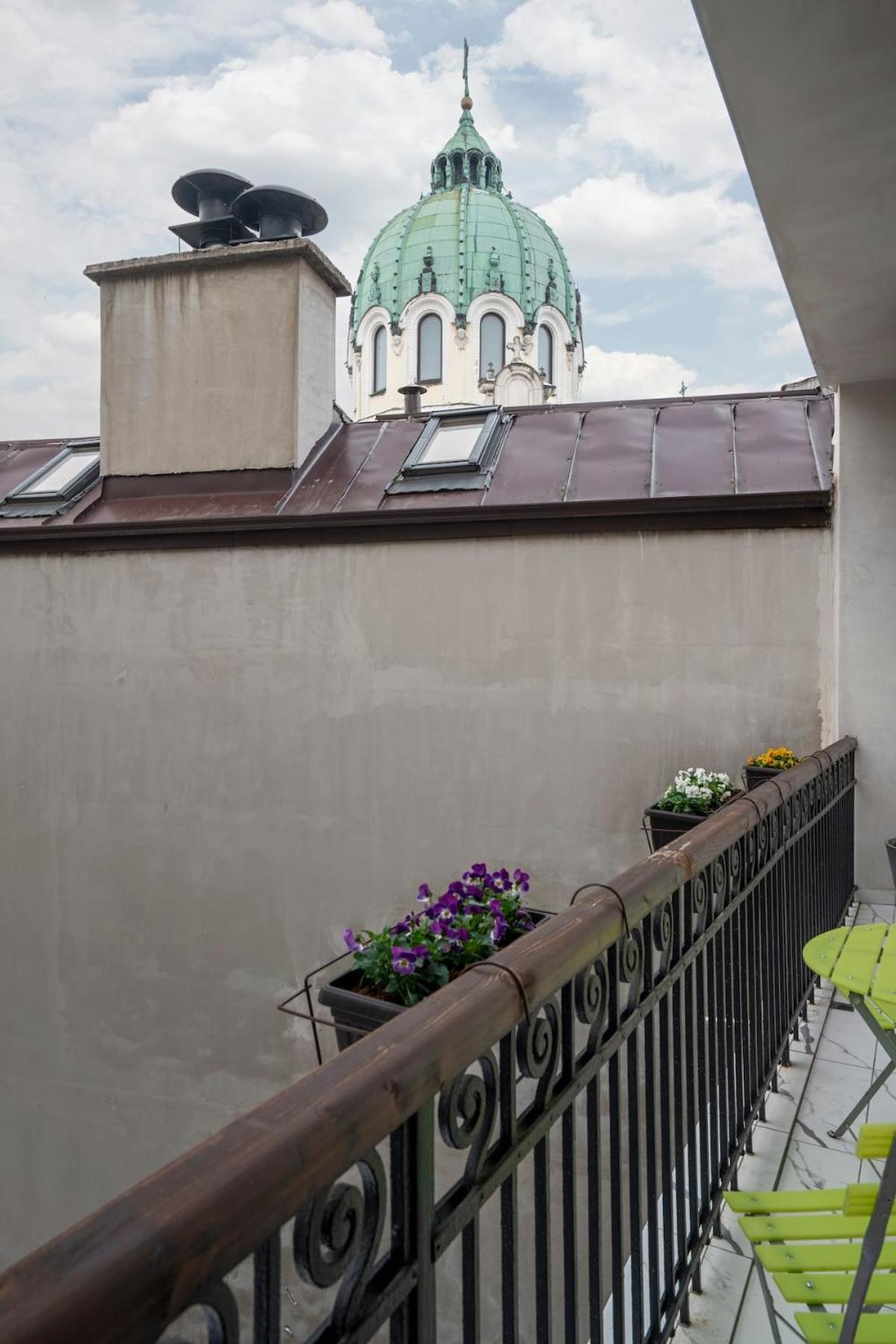 Apartment Landmark Luxe 2br With Parking *